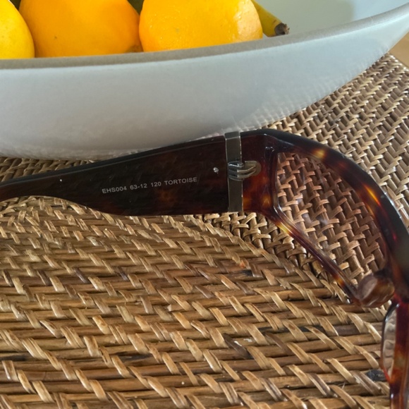 ED HARDY BEAUTIFUL GHOST SUNGLASSES - Picture 5 of 9